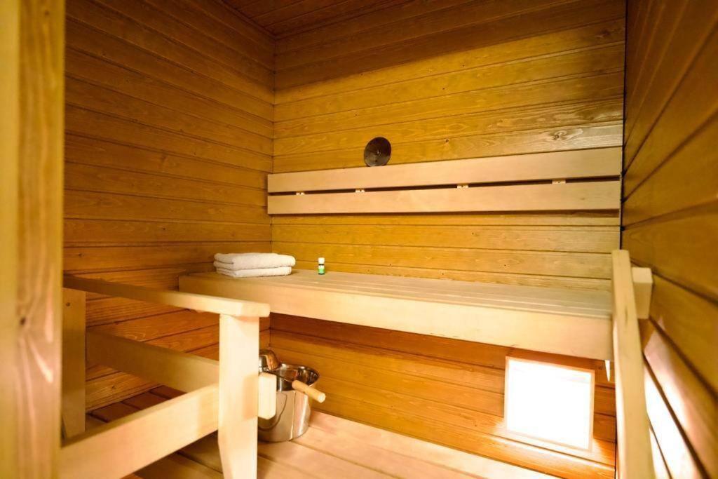 1Br Suite - King Size Bed - Wi-Fi - Gym & Sauna Rovaniemi Bagian luar foto